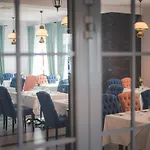 Novopolska - I Restauracja מלון 3*