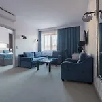 Novopolska - I Restauracja מלון 3*