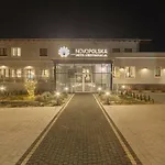 מלון Novopolska - I Restauracja