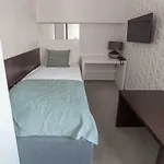 Novopolska - I Restauracja מלון