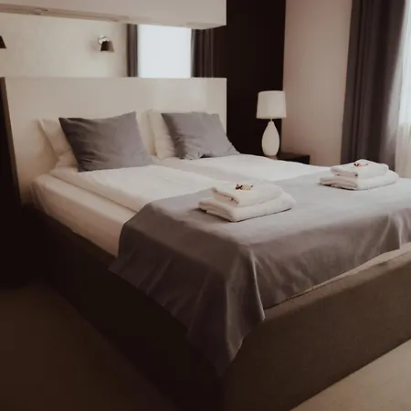 Novopolska - I Restauracja 3*