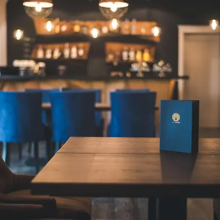 호텔 Novopolska - I Restauracja