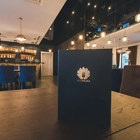 Novopolska - I Restauracja 3*