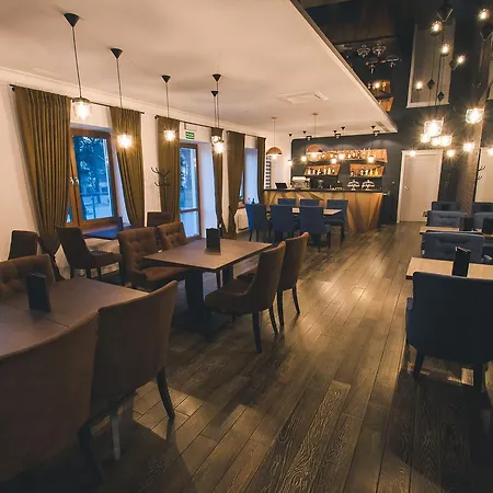 Novopolska - I Restauracja Косцян