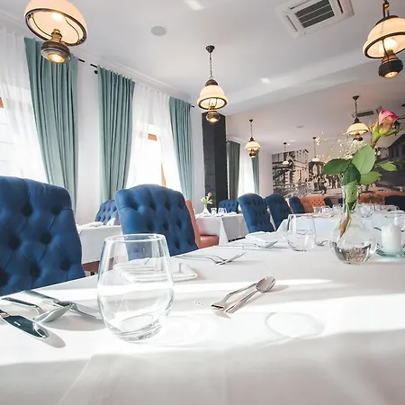 Hotel Novopolska - I Restauracja