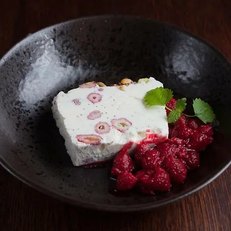 Novopolska - I Restauracja Hotel 3*