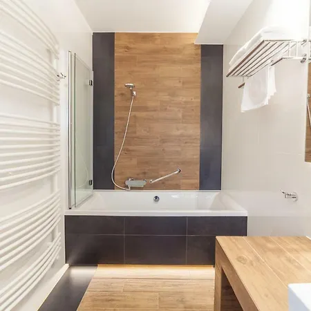 Novopolska - I Restauracja