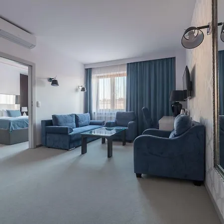 Novopolska - I Restauracja Hotel 3*