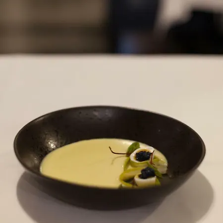 Novopolska - I Restauracja 3*