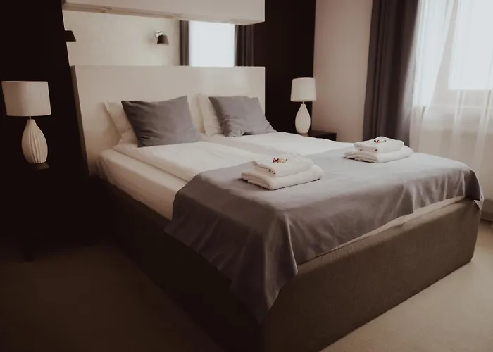 Novopolska - I Restauracja 3*