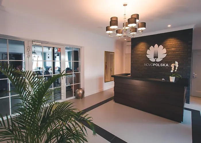 Novopolska - I Restauracja 3*